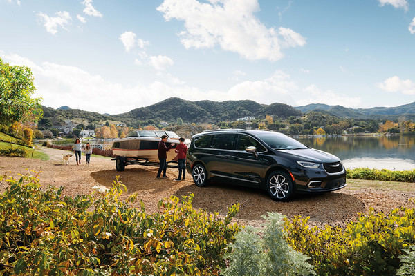 2026 Chrysler Pacifica Interior Cargo Space Lloydminster