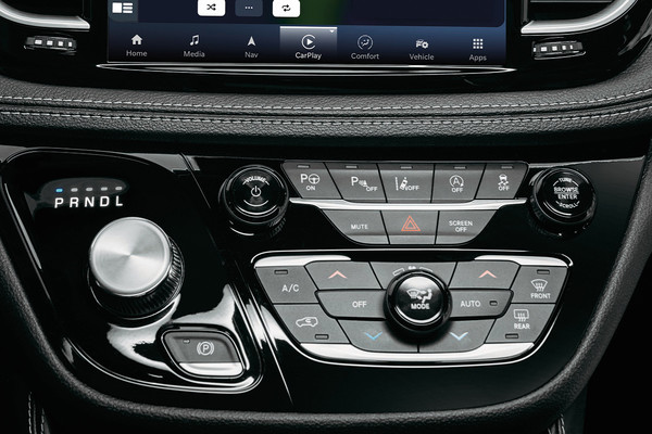 2026 Chrysler Pacifica Premium Interior Fort McMurray Alberta