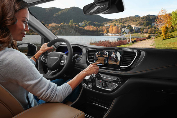 2026 Chrysler Pacifica Premium Interior Lloydminster Alberta