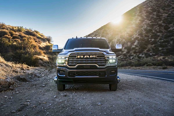 2026 Ram 3500 Heavy Duty Premium Interior Lloydminster Alberta