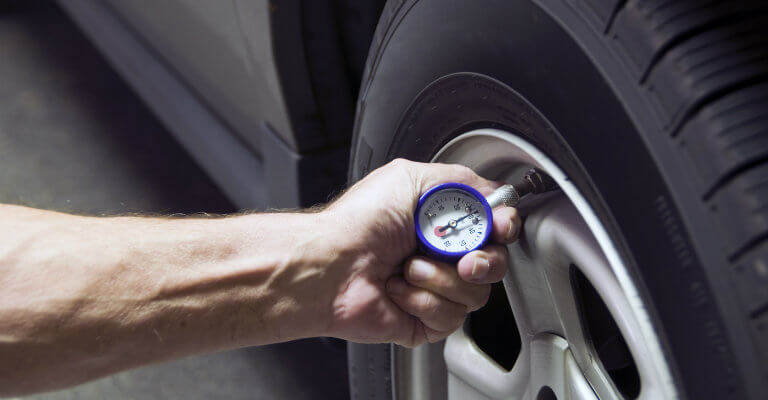 How to check your tires' inflation