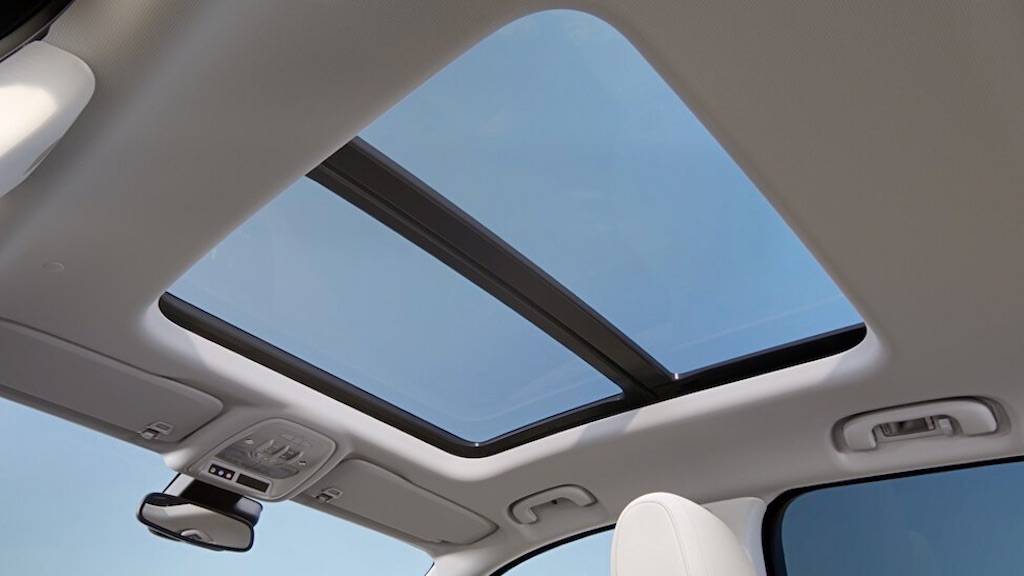 2020 Buick Encore GX Small Luxury SUV moonroof