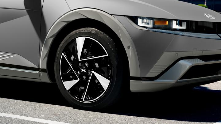 2025 Hyundai IONIQ 5 Design Features in Orléans, Ottawa