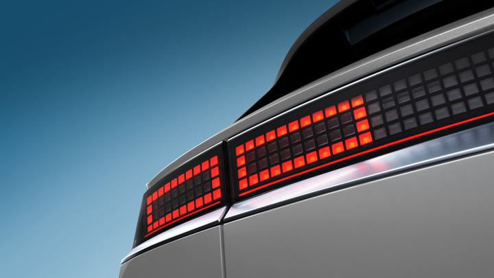 2025 Hyundai IONIQ 5 Safety Features in Orléans, Ottawa