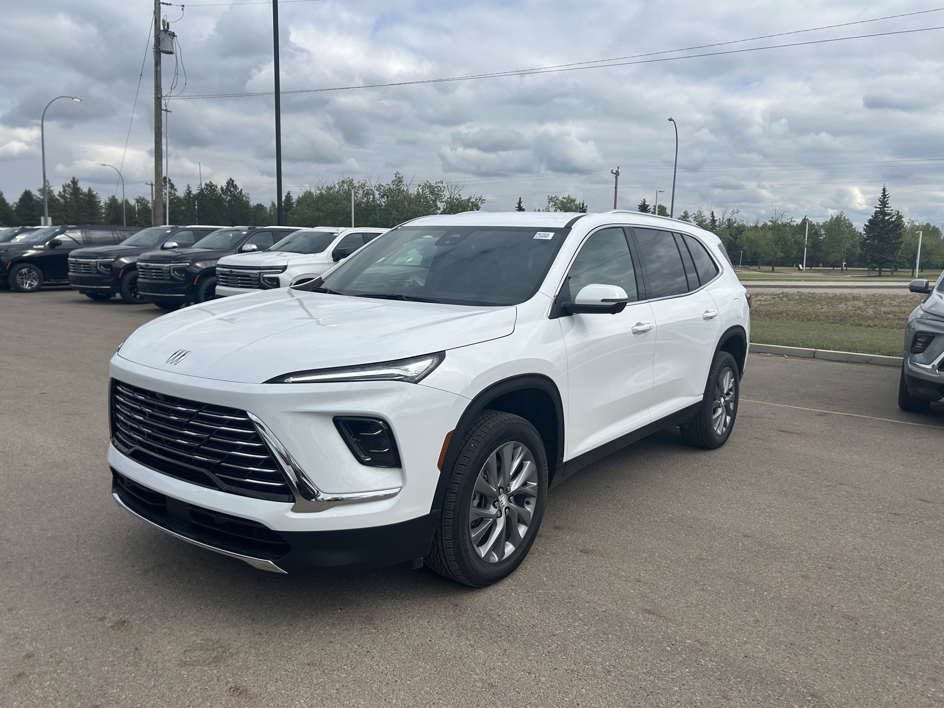 3/4 view of a 2025 Buick Enclave parked at Summit GM