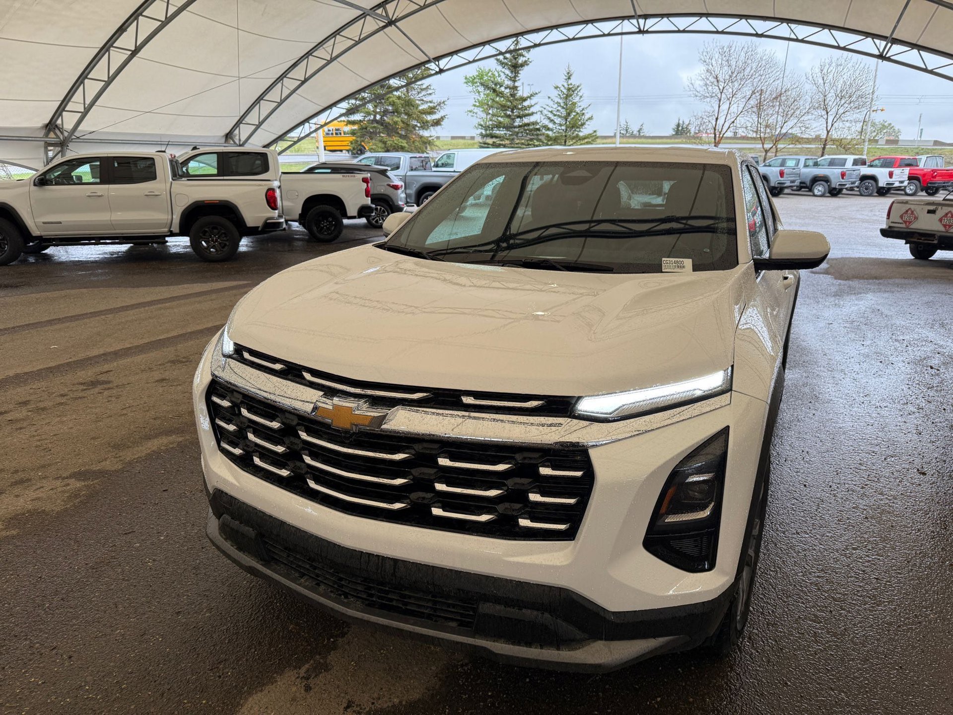 3/4 view of the 2025 Chevrolet Equinox, available now at Summit GM
