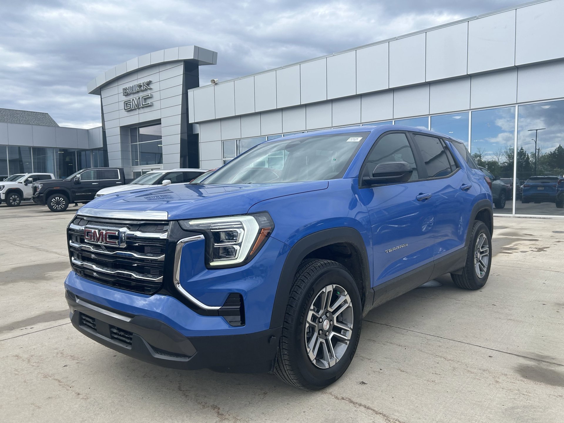 3/4 view of the 2025 GMC Terrain, available now at Summit GM