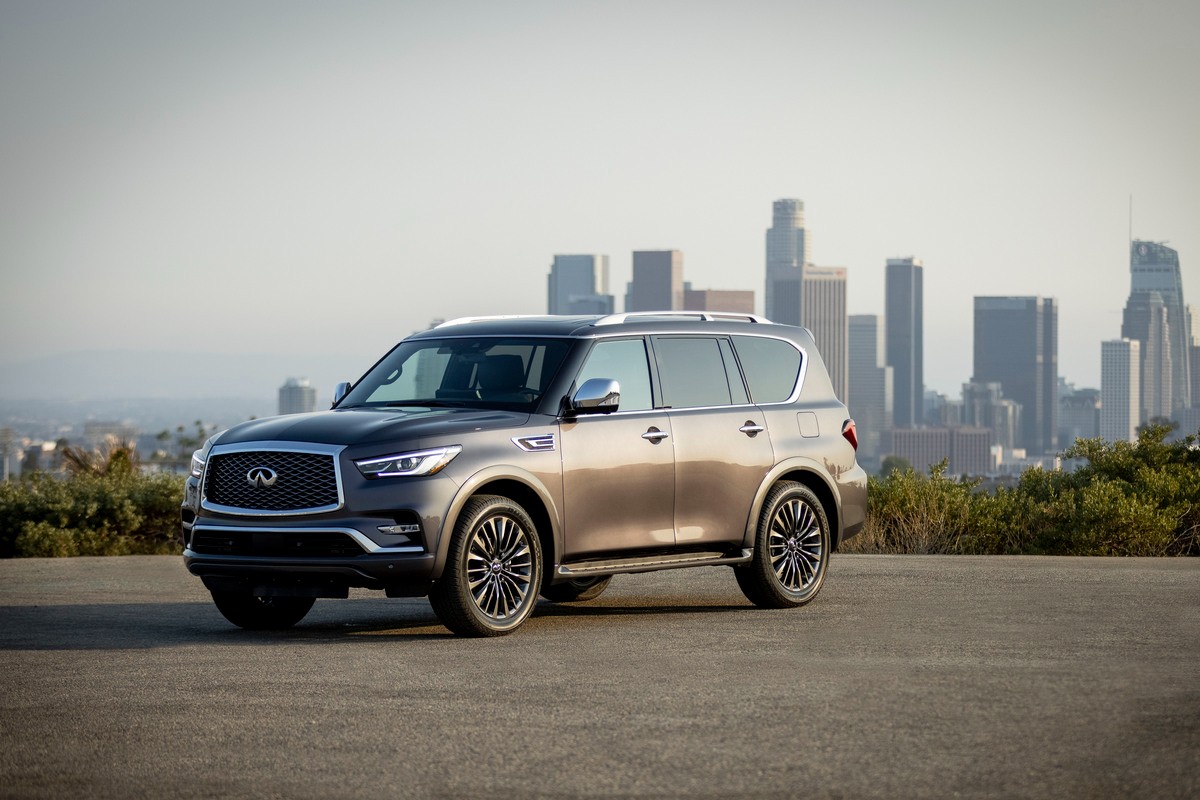 2022 INFINITI QX80 Exterior Driver Side Front Profile_o
