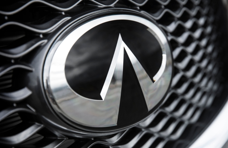 silver infiniti logo and grille