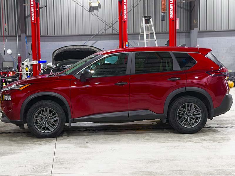 Nissan Rogue being serviced at Townsend Nissan