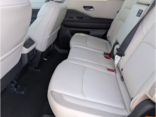 2026 Nissan Pathfinder Interior
