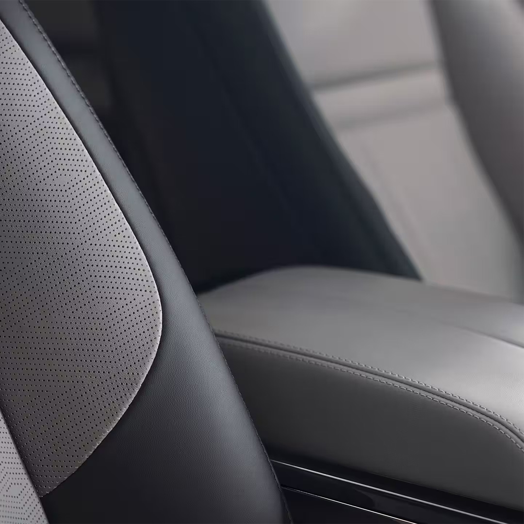 2024 Range Rover Evoque - Armrest