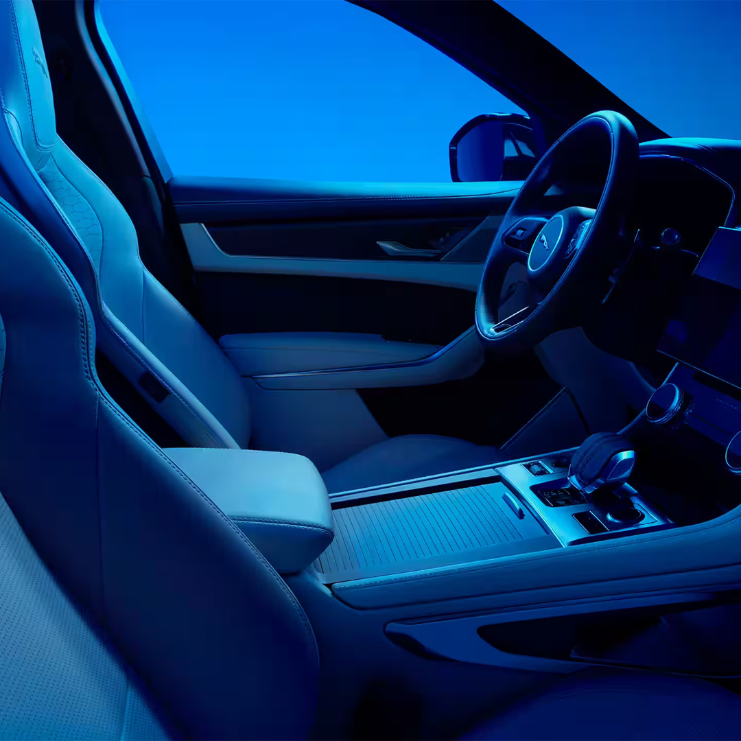 Jaguar F-Pace interior with cutting-edge technology