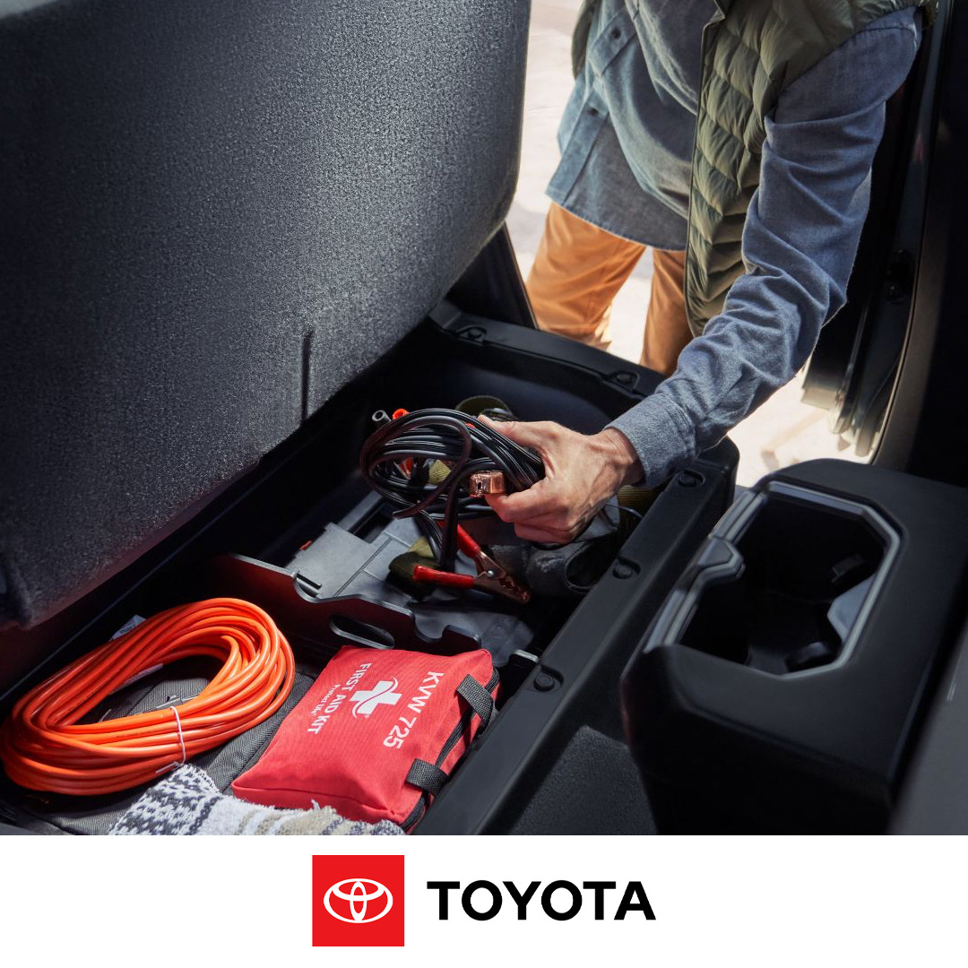 2024 Toyota Tundra - Getting tools