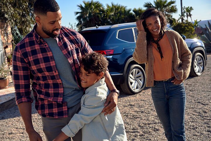 Warranty_Family_Walking