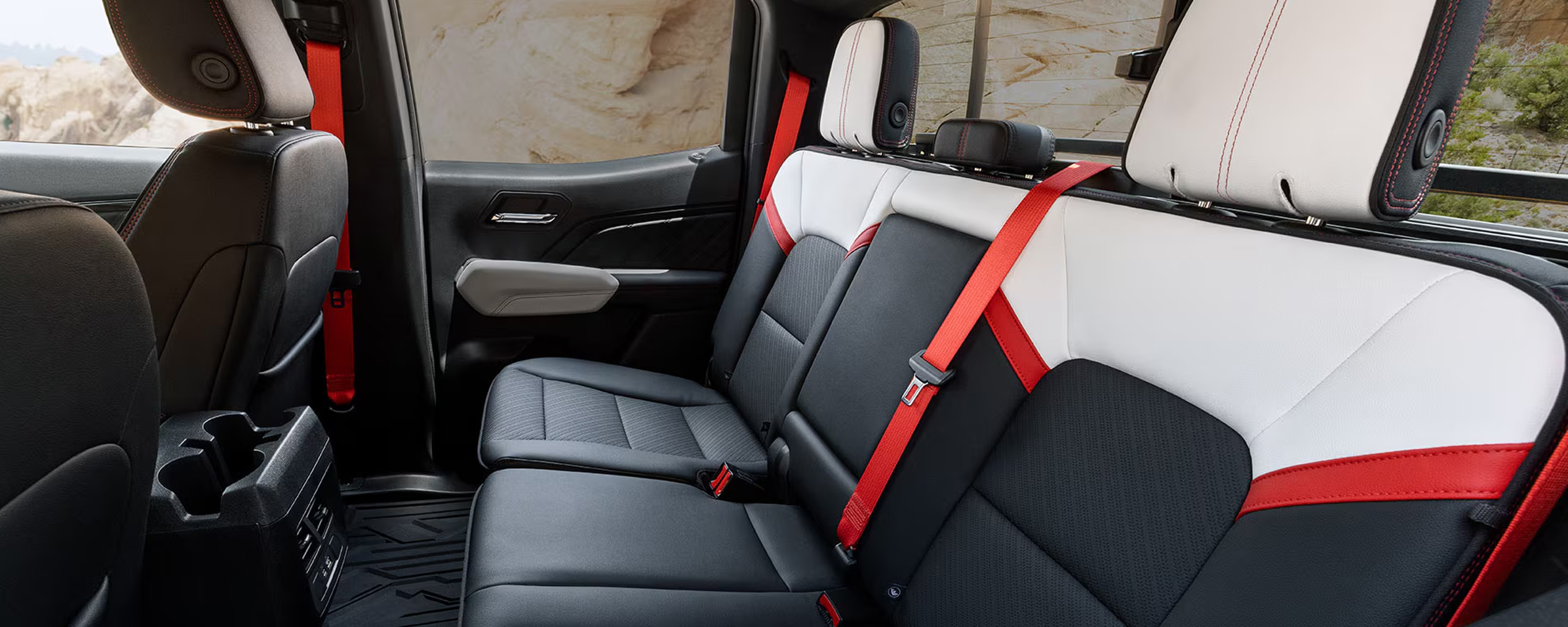 2025 GMC Canyon side profile