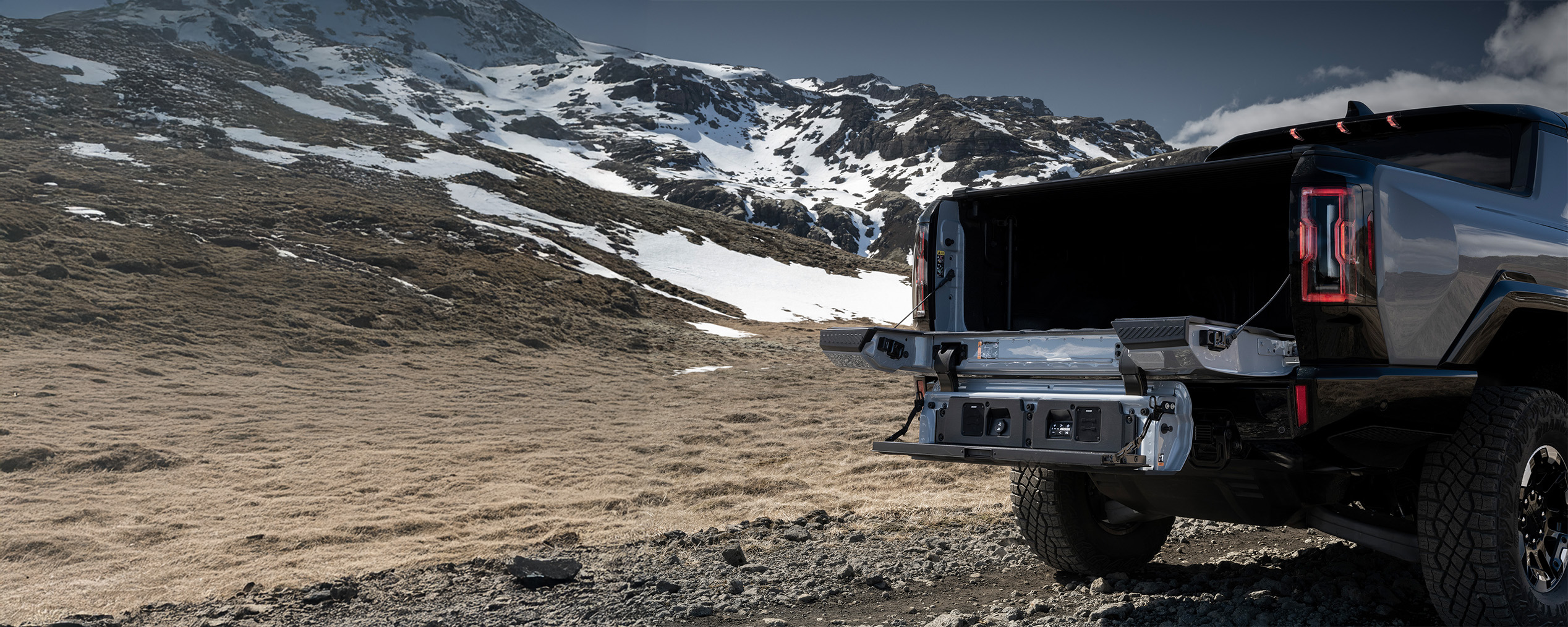 HUMMER EV Pickup side profile