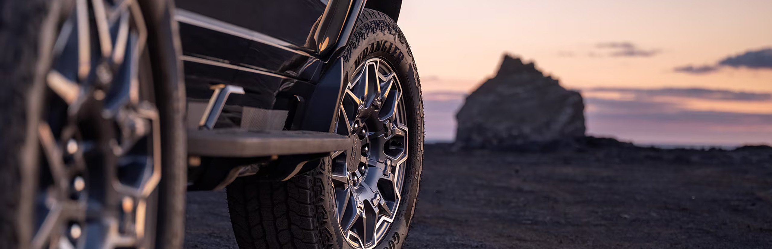 HUMMER EV SUV capability features
