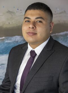 Adrian Flores