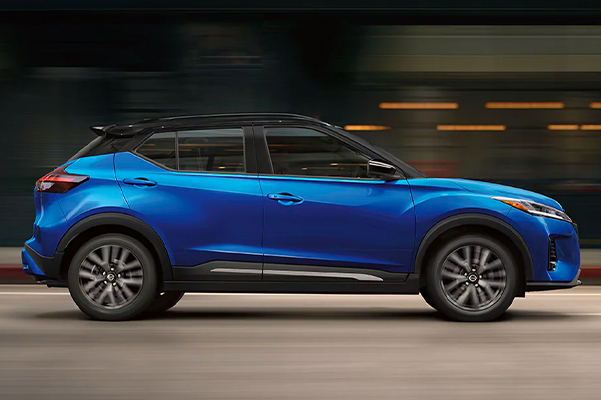 2021 Nissan Kicks in Electric Blue Metallic / Super Black